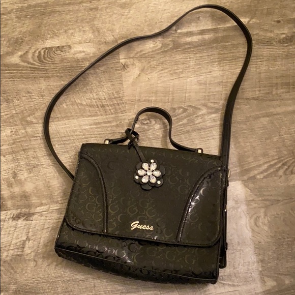 Guess Handbags - Guess tote/crossbody purse